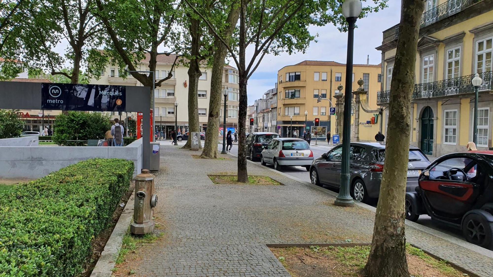 Downtown Porto With Parking Next To Subway Apartment Exterior photo